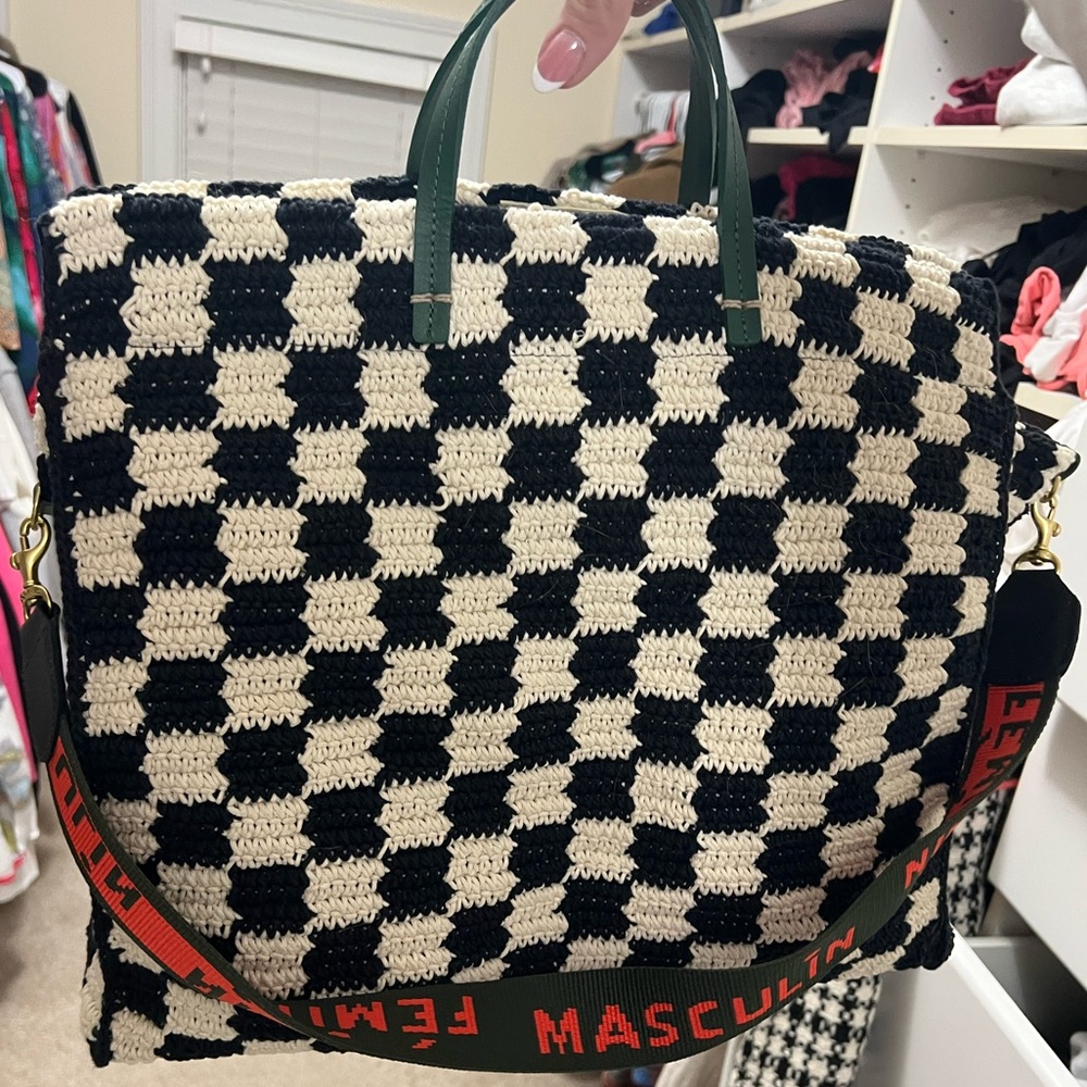 Clare v summer tote bag - like new only carried once